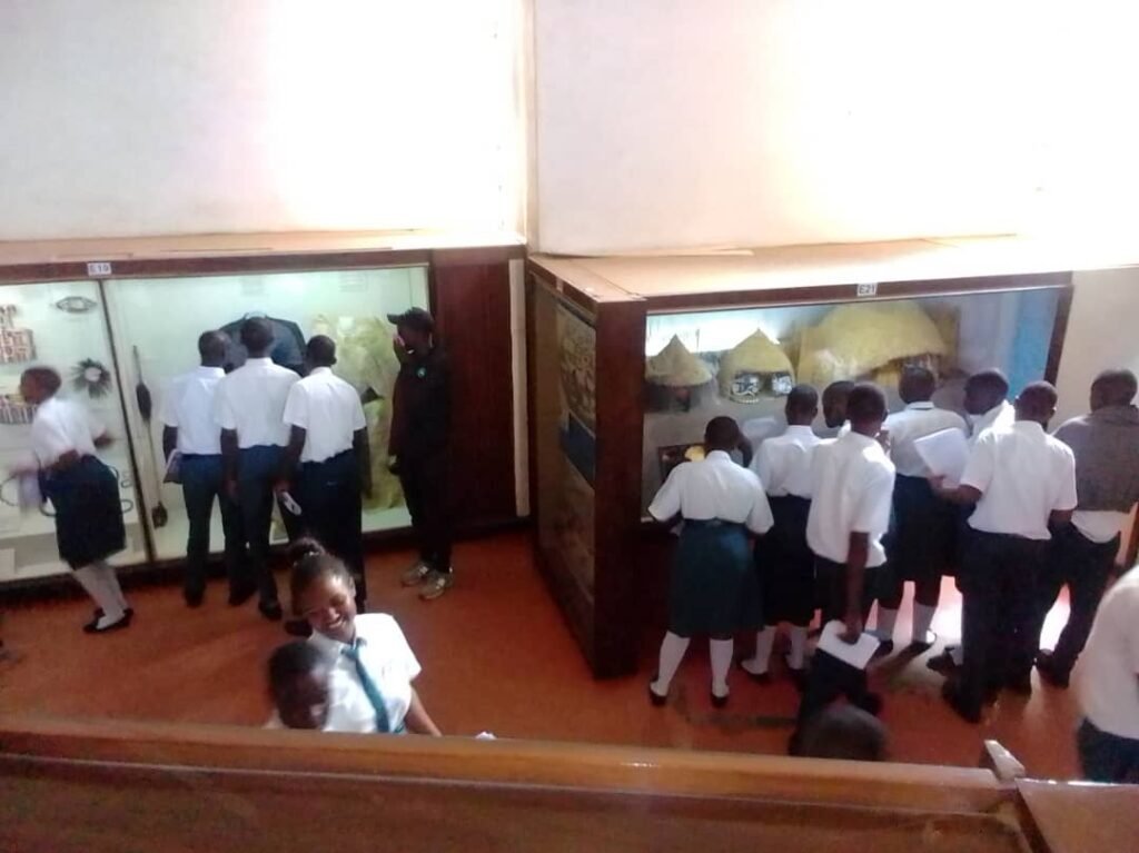 Students at the Museam
